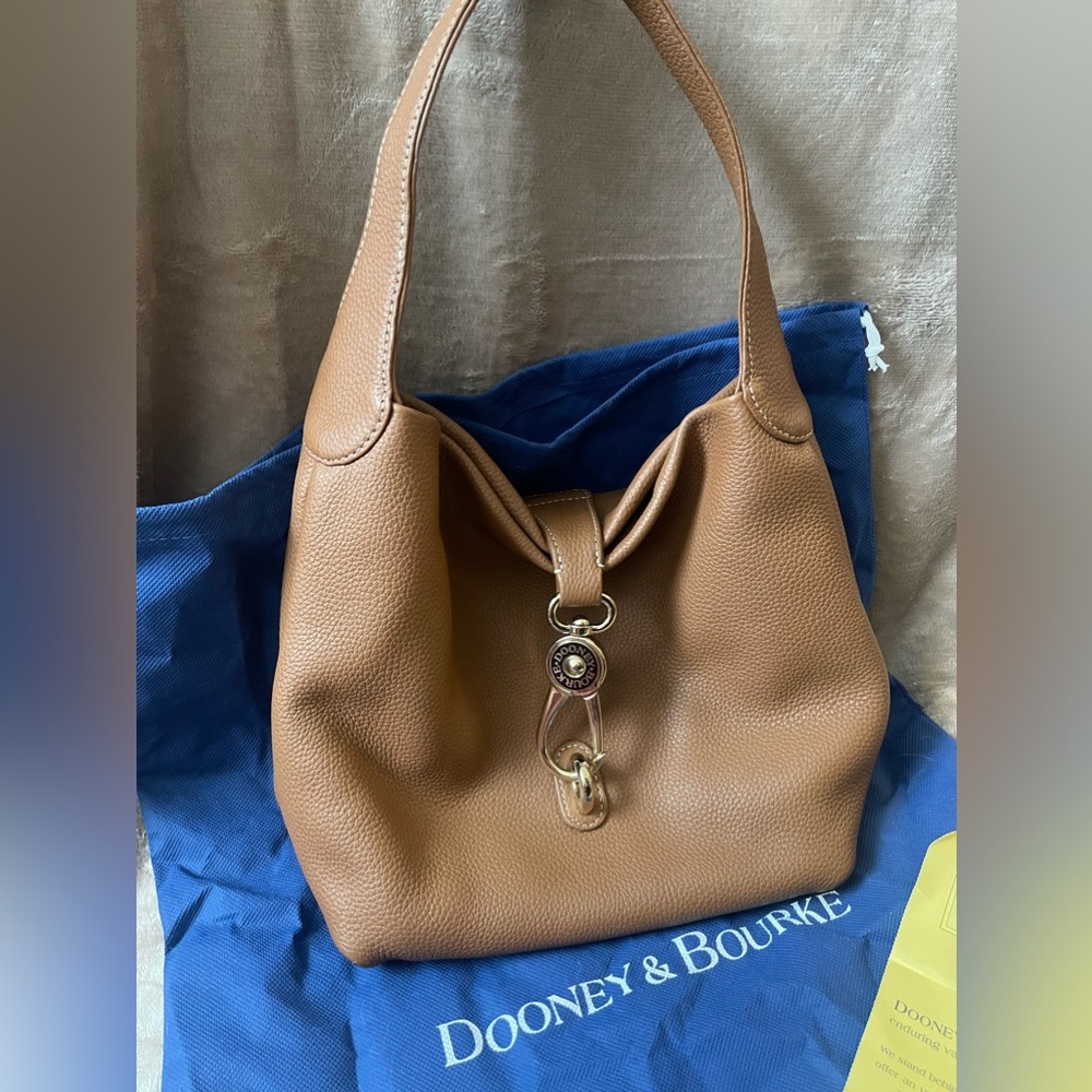 Dooney & Bourke Pebble Grain Small Lock Sac, PERFECT condition